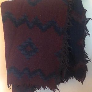 Wilfred Burgundy and Navy blanket scarf from Aritzia